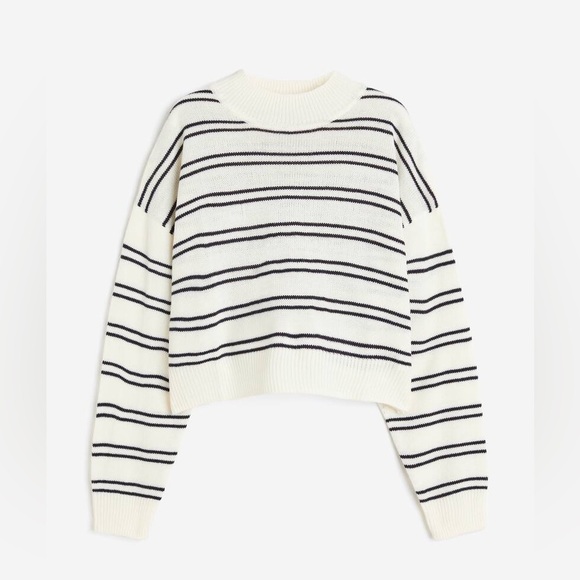 H&M Sweaters - H&M Dividede Cream Black Stripe Turtle Neck Knit Long Sleeve Crop Top Size Small